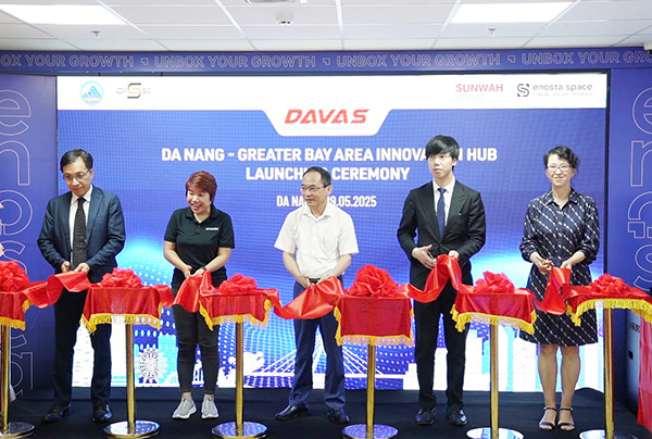 Cắt băng khai trương Không gian ĐMST Đà Nẵng - Vùng Vịnh lớn BBA.