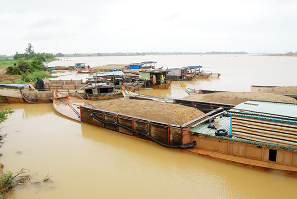 Phần lớn cát xây dựng tại Đà Nẵng phụ thuộc vào nguồn cung từ các mỏ cát ở Quảng Nam.
