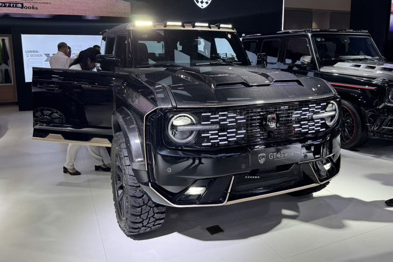 Lumma GT45 Defender.