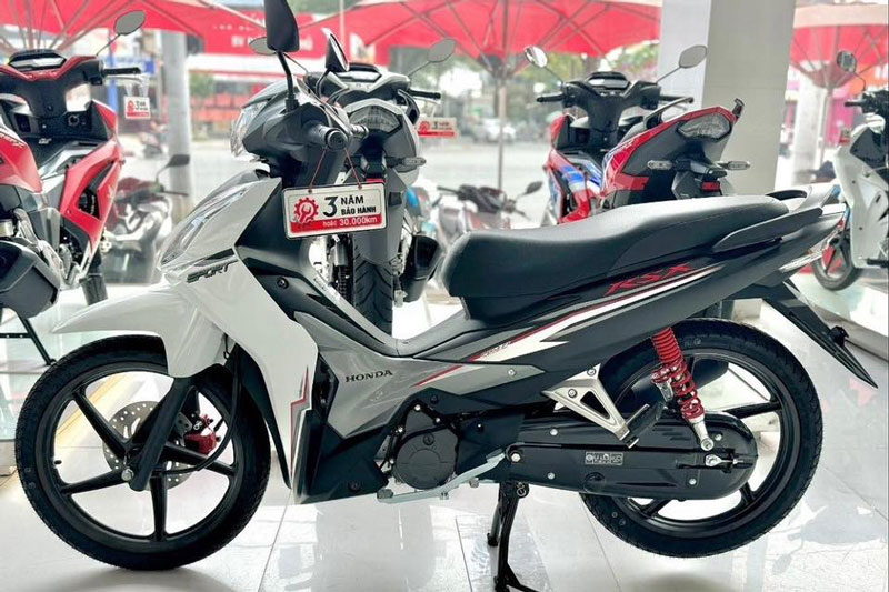Giá xe Honda Wave RSX FI đầu tháng 6 tại đại lý: Rẻ bất ngờ