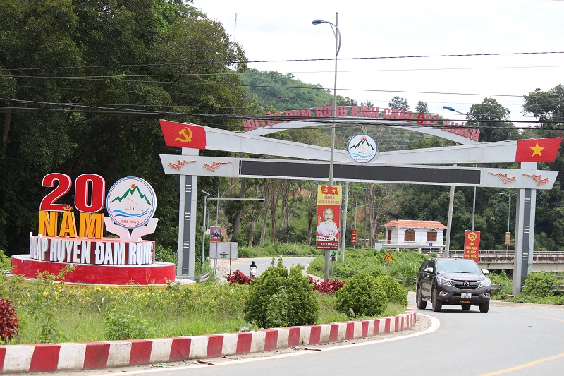 Đam Rông vừa bước qua tuổi 20.