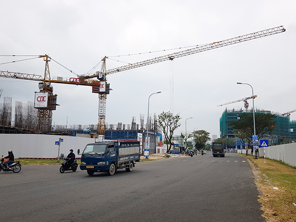 Chủ tịch UBND TP Đà Nẵng yêu cầu rút ngắn thời gian xử lý TTHC, giảm chi phí trong lĩnh vực xây dựng cho người dân và doanh nghiệp. Chủ tịch UBND TP Đà Nẵng yêu cầu rút ngắn thời gian xử lý TTHC, giảm chi phí trong lĩnh vực xây dựng cho người dân và doanh nghiệp.