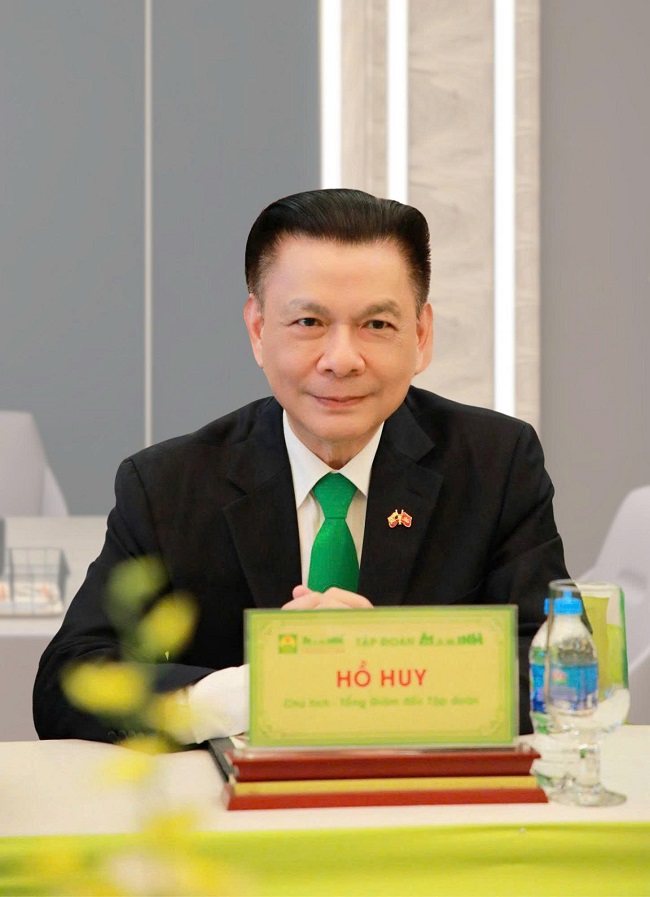 , ông Hồ Huy – Chủ tịch Tập đoàn Mai Linh, 