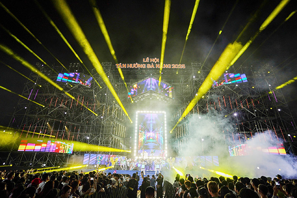 Lễ hội "Tận hưởng Đà Nẵng 2025" chính thức khai mạc.