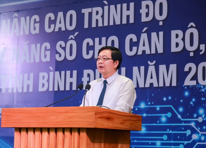 Bí thư Tỉnh uỷ Bình Định Hồ Quốc Dũng phát biểu tại buổi bế mạc.