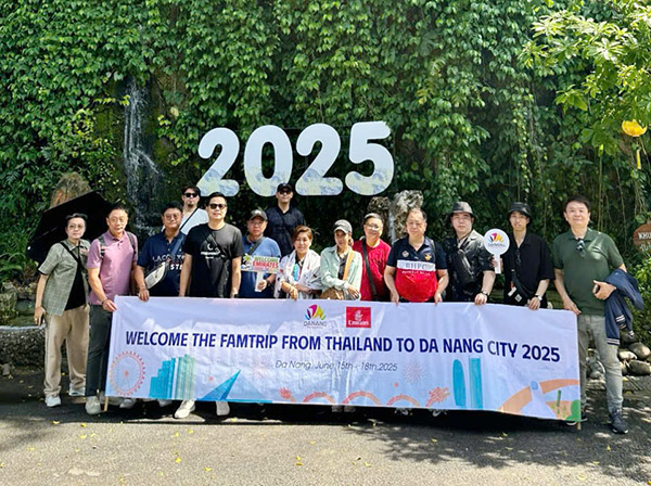 Đoàn famtrip Thái Lan trải nghiệm du lịch Đà Nẵng để xây dựng sản phẩm tour hướng đến phân khúc khách cao cấp.