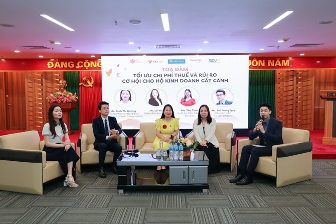 Các chuyên gia cùng nhau chia sẻ và giải đáp thắc mắc của các hộ kinh doanh