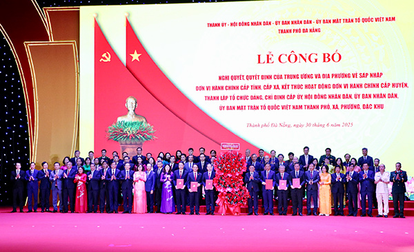 Ra mắt Ban Cháp hành Đảng bộ TP Đà Nẵng mới, nhiệm kỳ 2020 - 2025.