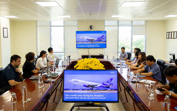 Phái đoàn của BV bay Orbis làm việc với lãnh đạo Cảng HKQT Đà Nẵng.