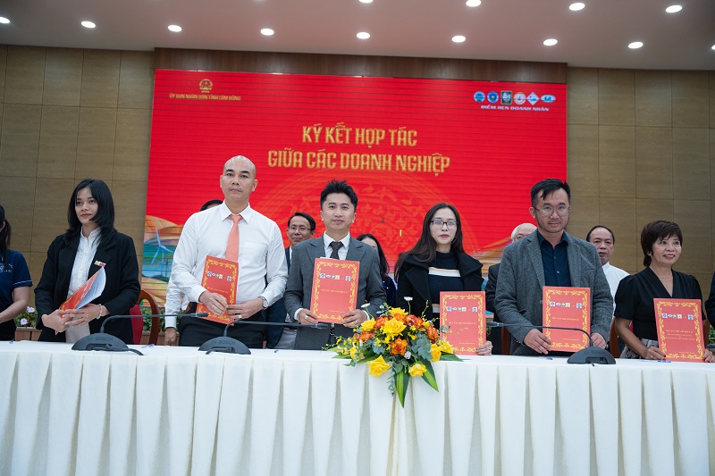 Ký kết hợp tác giữa doanh nghiệp 3 địa phương vừa "về chung một nhà".