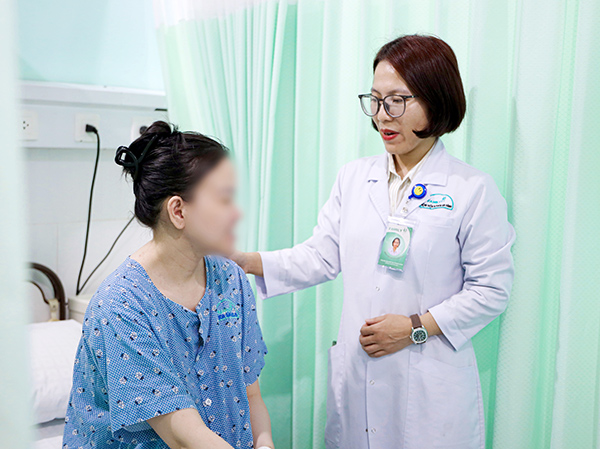 Hiện tại sức khỏe của sản phụ T.T.T.N đã ổn định, đang được theo dõi tại Khoa Phụ sản, Bệnh viện Gia Đình