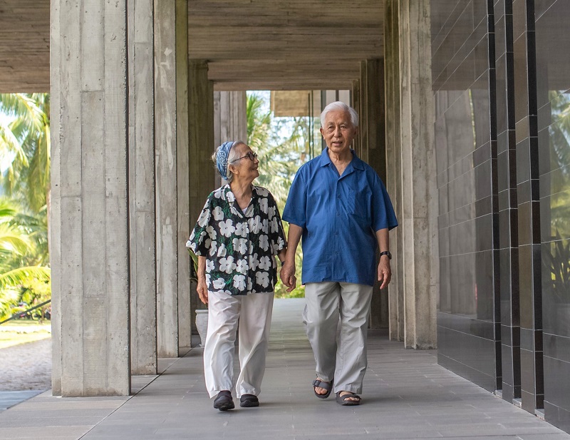 GS Trần Thanh Vân và GS Lê Kim Ngọc tại Trung tâm ICISE.