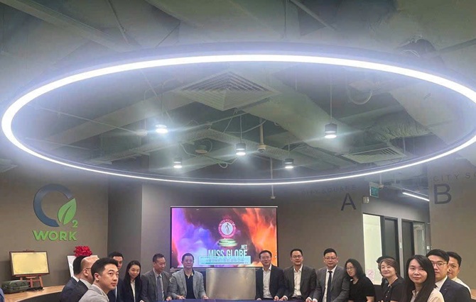 Tổ chức The Miss Global tuyên bố sở hữu MissGlobe.net và MissGlobe-International.com trong họp báo công bố tại O2 Work 77 Robinson – Singapore.