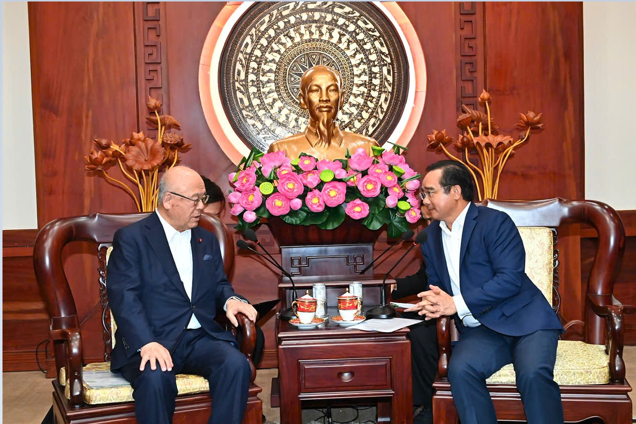 Chủ tịch UBND TPHCM Nguyễn Văn Được tiếp cố vấn đặc biệt Liên minh Nghị sĩ hữu nghị Nhật - Việt Takebe Tsutomu