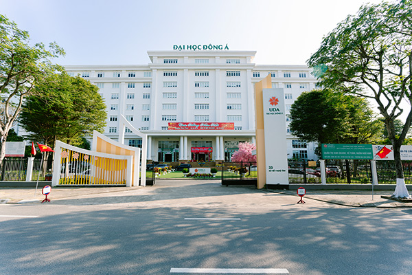 Trường Đại học Đông Á.