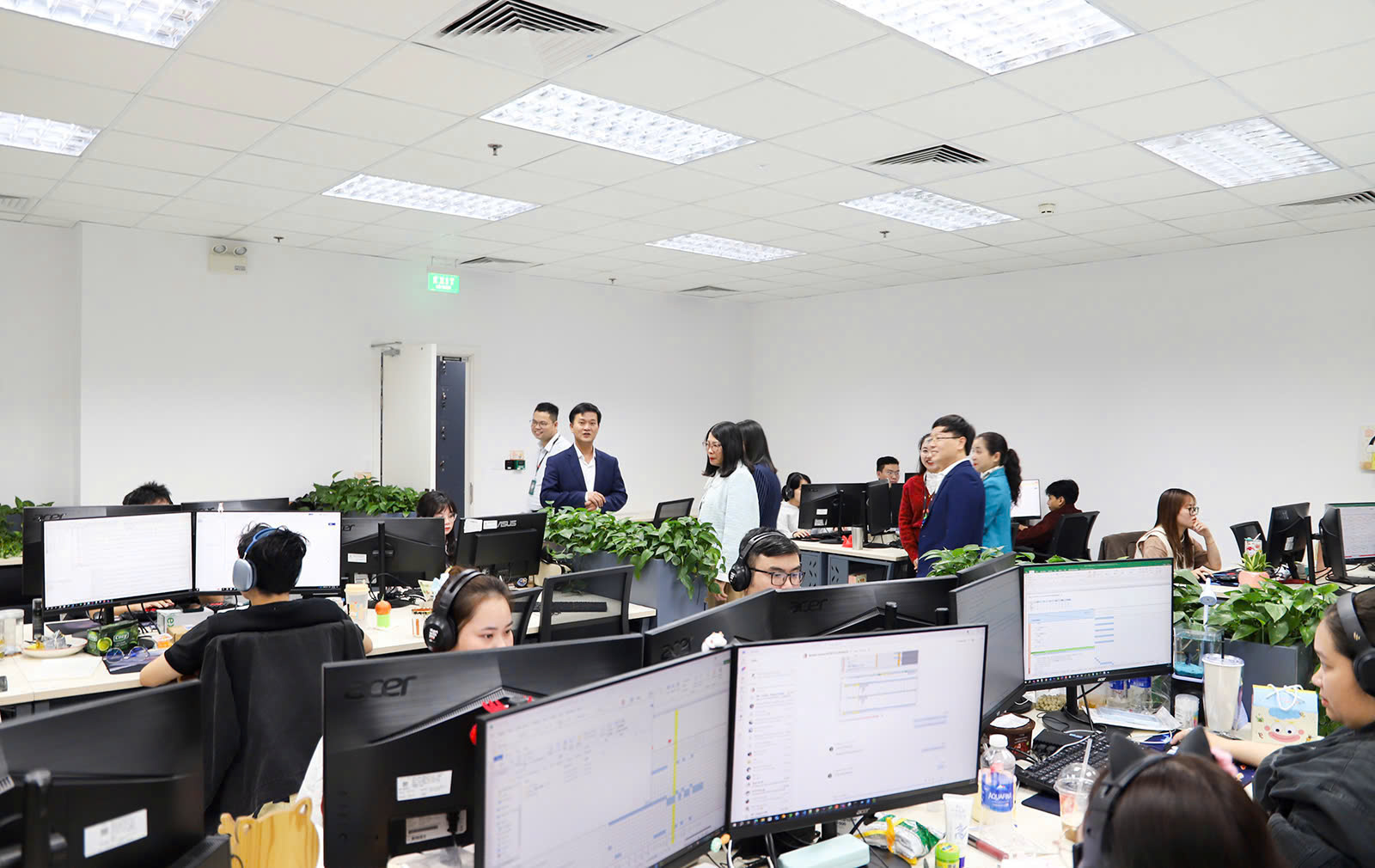 Giao diện làm việc hiện đại, đồng bộ giúp DN thao tác nhanh chóng, tiết kiệm thời gian, chi phí và nguồn lực nhờ tích hợp mọi dịch vụ trên một nền tảng số duy nhất.