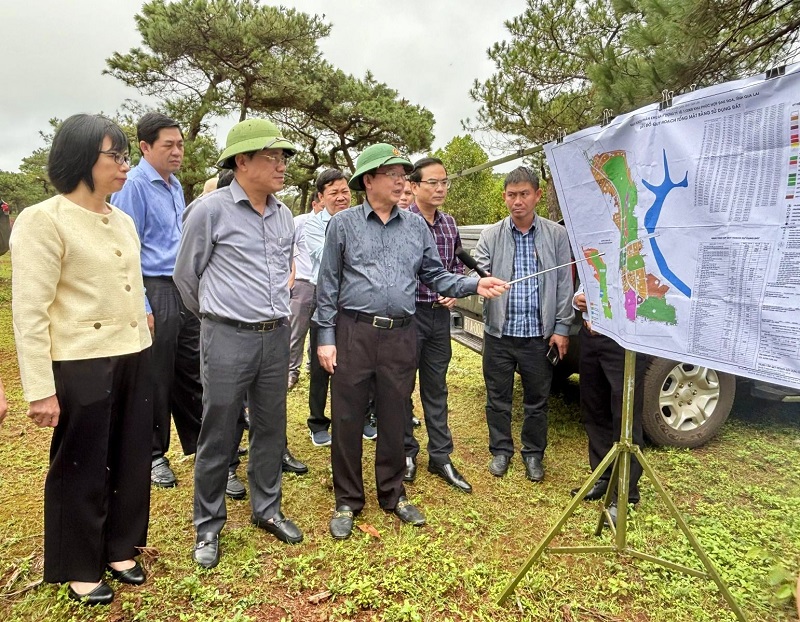 Bí thư Tỉnh ủy Gia Lai Hồ Quốc Dũng cùng lãnh đạo UBND tỉnh kiểm tra dự án Khu phức hợp Đak Đoa