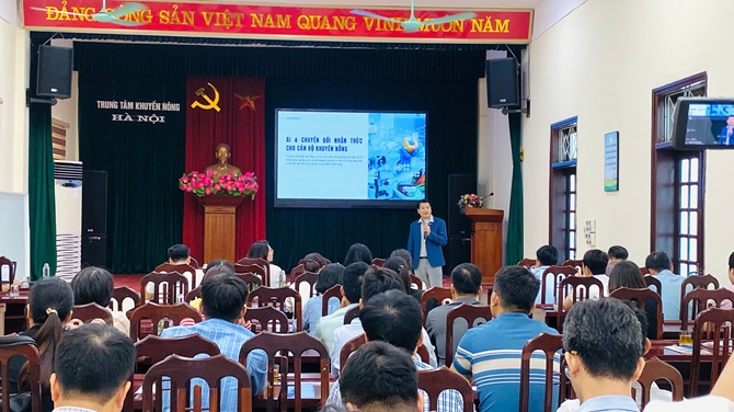 Đông đảo cán bộ trung tâm khuyến nông Hà Nội tham gia khóa đào tạo.