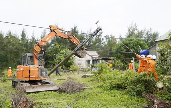 EVNCPC yêu cầu các đơn vị trực thuộc hạn chế thấp nhất thiệt hại trong mùa mưa bão cuối năm 2025.