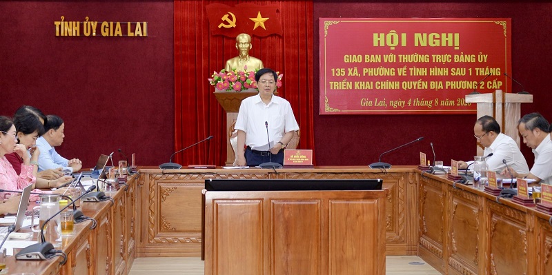 Bí thư Tỉnh ủy Gia Lai Hồ Quốc Dũng chủ trì hội nghị.