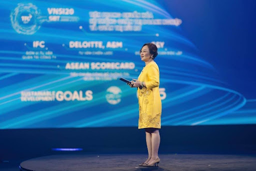 Ảnh 2: Bà Đặng Huỳnh Ức My - Chủ tịch HĐQT AgriS chia sẻ về ý nghĩa của hội nghị AgriS Agro Day 2025.