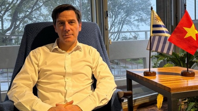 Giáo sư, Tiến sĩ Ignacio Bartesaghi, Giám đốc Viện Thương mại Quốc tế thuộc Đại học Công giáo Uruguay. (Ảnh: TTXVN)