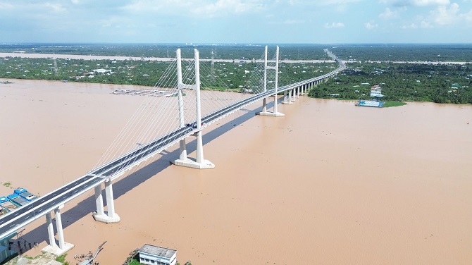 cầu Rạch Miễu 2 bắc qua sông Tiền nối liền 2 tỉnh Vĩnh Long và Đồng Tháp trên Quốc lộ 60 được khởi công vào cuối tháng 3/2022,