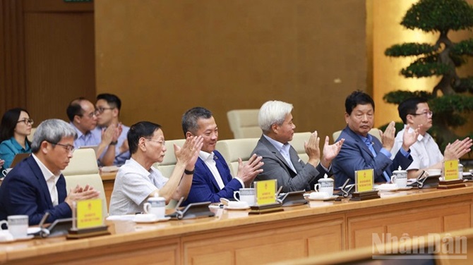 Các đại biểu tham dự buổi làm việc. (Ảnh: Trần Hải)