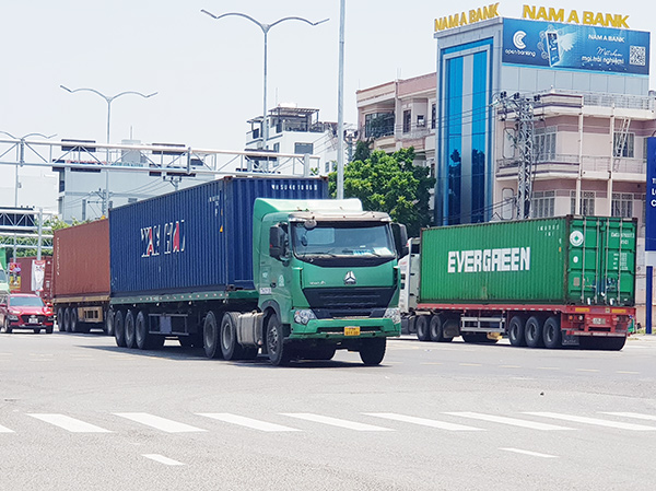 Trong 7 tháng năm 2025, hoạt động vận tải hàng hóa trên địa bàn Đà Nẵng diễn ra sôi động, phản ánh xu hướng phục hồi và phát triển tích cực.