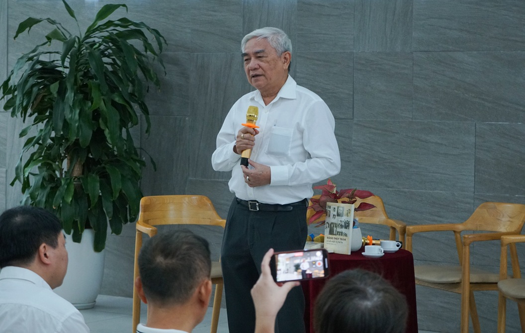 TS Nguyễn Quân - nguyên Bộ trưởng Bộ Khoa học - Công nghệ phát biểu khai mạc buổi tọa đàm