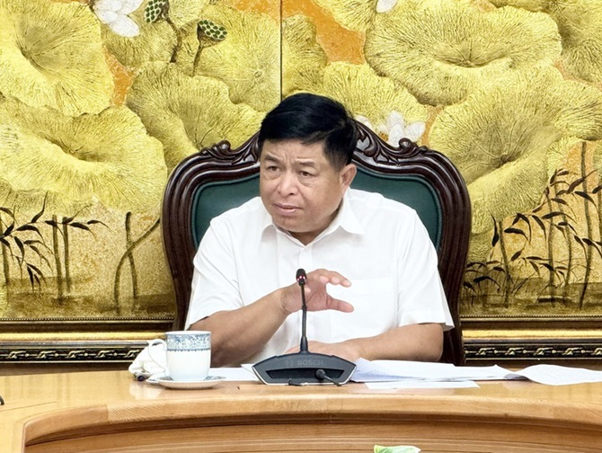 Chủ trì họp rà soát nội dung các dự án luật Bộ KH&CN chủ trì trình Quốc hội tại kỳ họp thứ 10, Quốc hội khoá XV, Phó Thủ tướng Chính phủ Nguyễn Chí Dũng yêu cầu phải bảo đảm tính khẩn trương và chất lượng các dự án luật về khoa học - công nghệ - Ảnh: VGP/Thu Sa