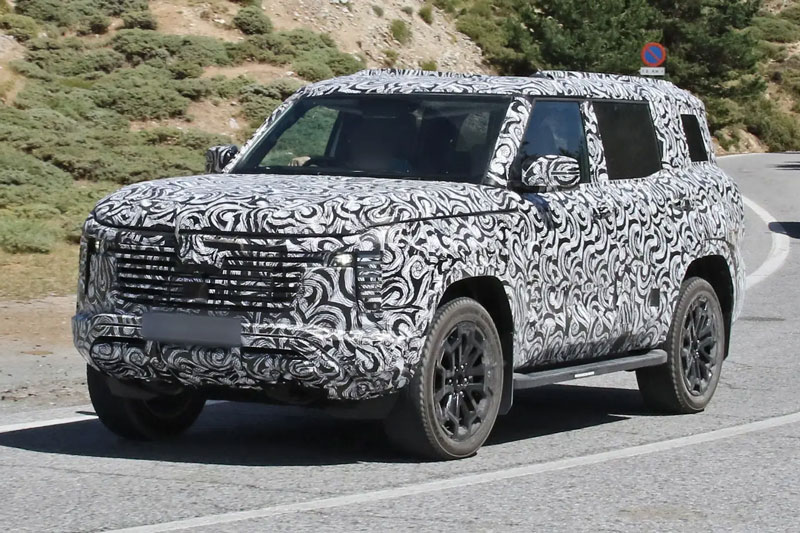 Mitsubishi Pajero 2026 trên đường thử.