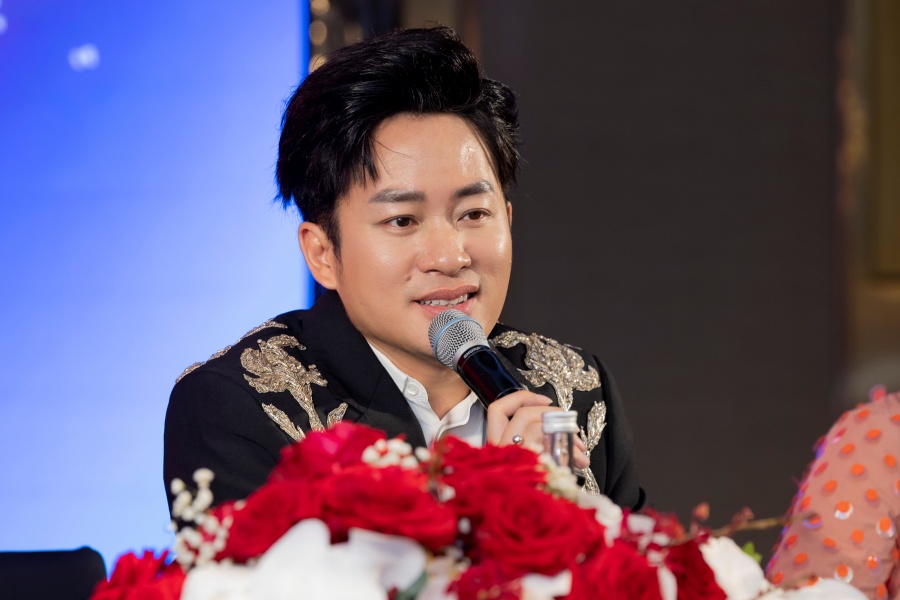 Ca sĩ Tùng Dương