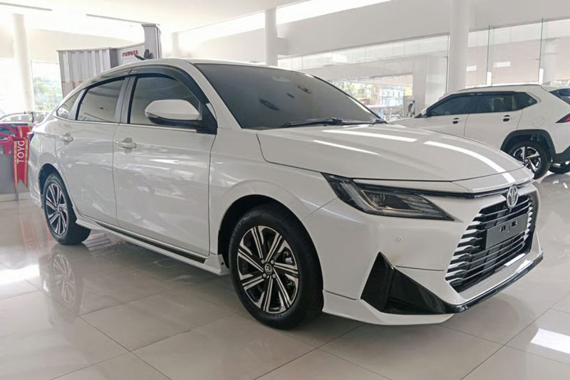 Toyota Yaris Ativ Hybrid.