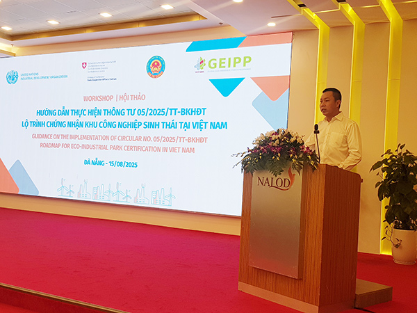 Ông Trần Văn Tỵ phát biểu tại hội thảo.