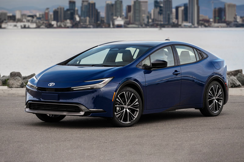 Top 10 xe hybrid tiết kiệm nhiên liệu nhất năm 2025: Toyota Prius đứng đầu