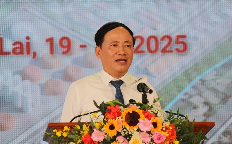 Chủ tịch UBND tỉnh Gia Lai Phạm Anh Tuấn phát biểu tại lễ khởi công.