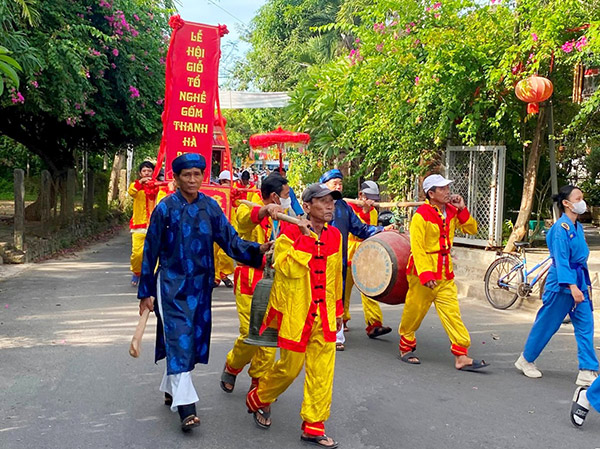 Lễ rước kiệu Tổ nghề gốm Thanh Hà.