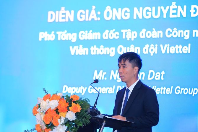 Ông Nguyễn Đạt, Phó Tổng giám đốc Tập đoàn Viettel.