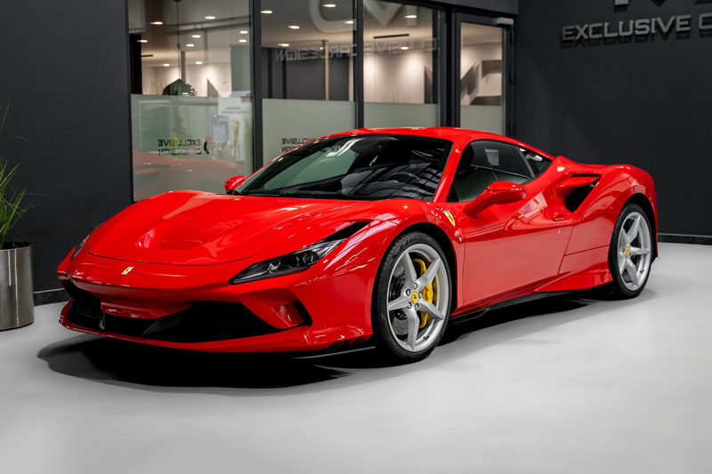 Ferrari F8 Tributo màu Rosso Corsa.