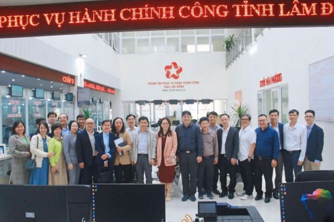 Các đại biểu chụp ảnh kỷ niệm. Ảnh: Trung thông Truyền thông KH&CN