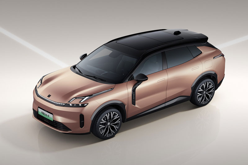 Lynk & Co 08 EM-P 2025.