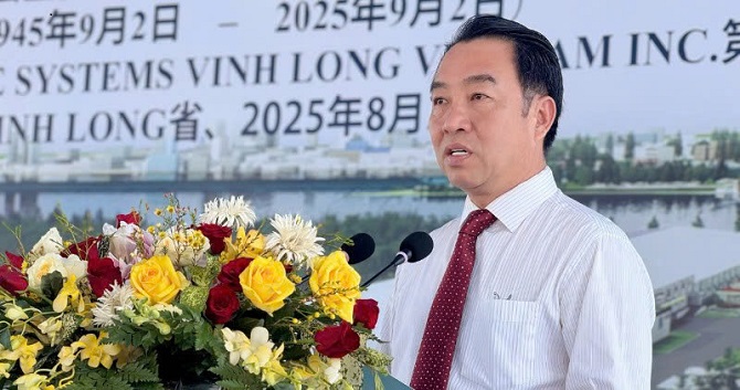 Chủ tịch UBND Vĩnh Long Lữ Quang Ngời dự lễ khởi công giai đoạn 3 nhà máy Furukawa.(