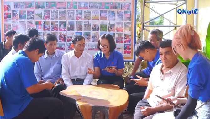 Quảng Ngãi tăng tốc xây dựng nền tảng chuyển đổi số ở cơ sở. Ảnh: Quảng Ngãi tv