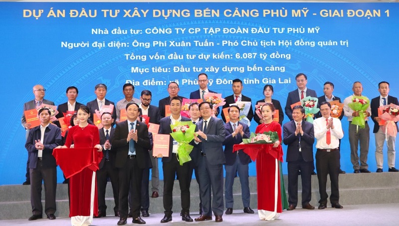 Công ty cổ phần Tập đoàn Đầu tư Phù Mỹ nhận quyết định chủ trương đầu tư Dự án Đầu tư xây dựng Bến cảng Phù Mỹ
