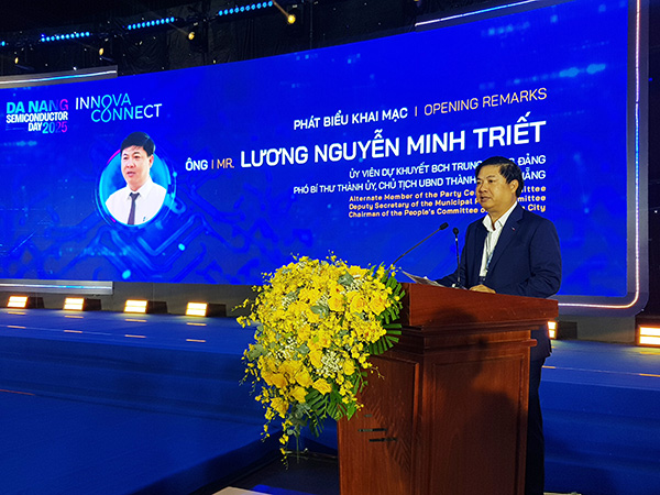 Chủ tịch UBND TP Đà Nẵng Lương Nguyễn Minh Triết phát biểu tại "Ngày vi mạch bán dẫn Đà Nẵng 2025". 