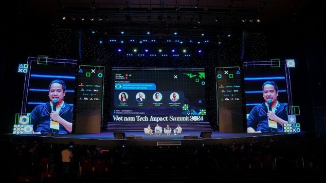 Các chuyên gia thảo luận tại GM Vietnam 2025 - Tuần lễ công nghệ Blockchain lớn nhất Đông Nam Á.