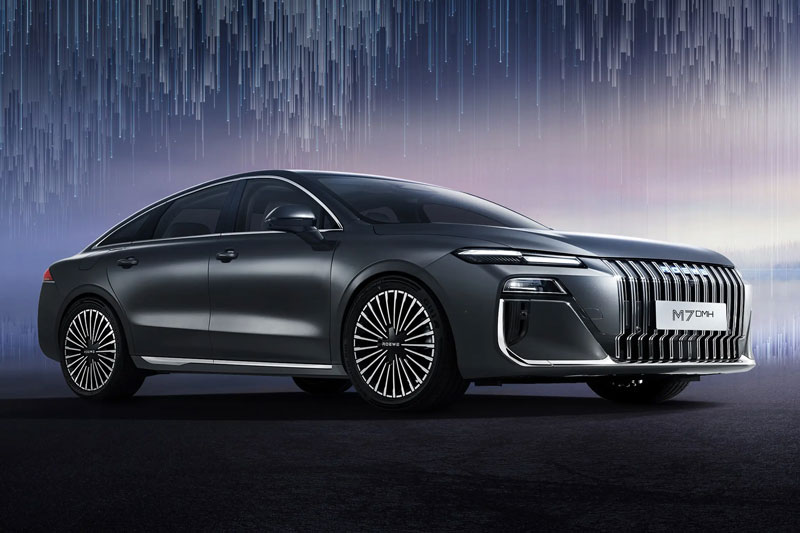 Roewe M7 PHEV 2025.