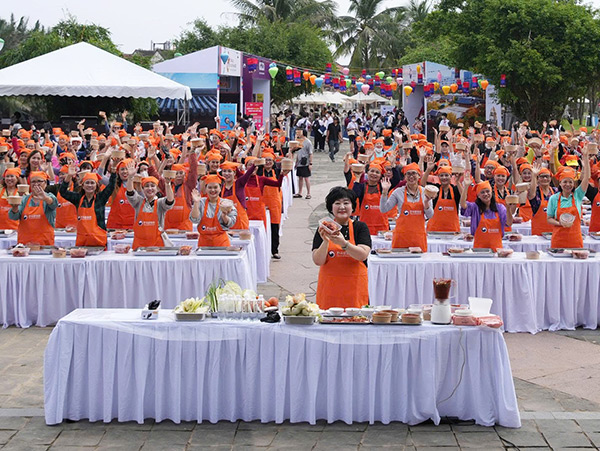 Giới thiệu ẩm thực Hàn Quốc tại Hội An.