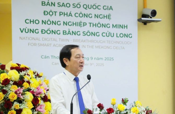 Phó Trưởng ban Tuyên giáo và Dân vận Trung ương Huỳnh Thành Đạt phát biểu tại Hội thảo. Ảnh: Báo Chính phủ